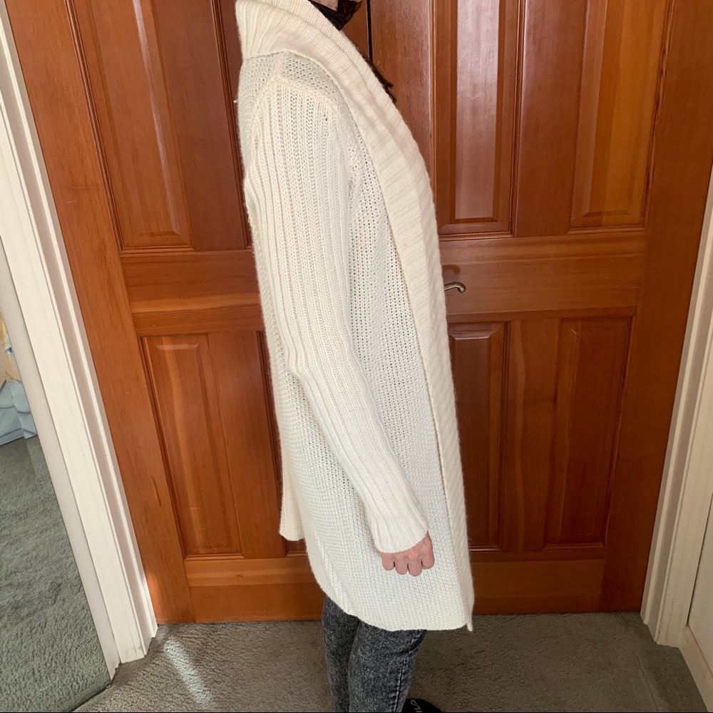 BCBG Cardigan Creme (long) Size Small - Picture 3 of 7